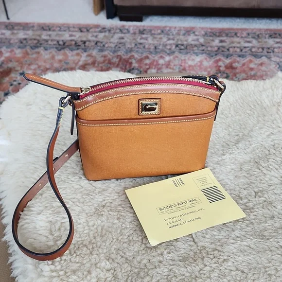 NWT Dooney & Bourke Domed Camden Saffiano Leather Shoulder Bag 🤎🧡🎁